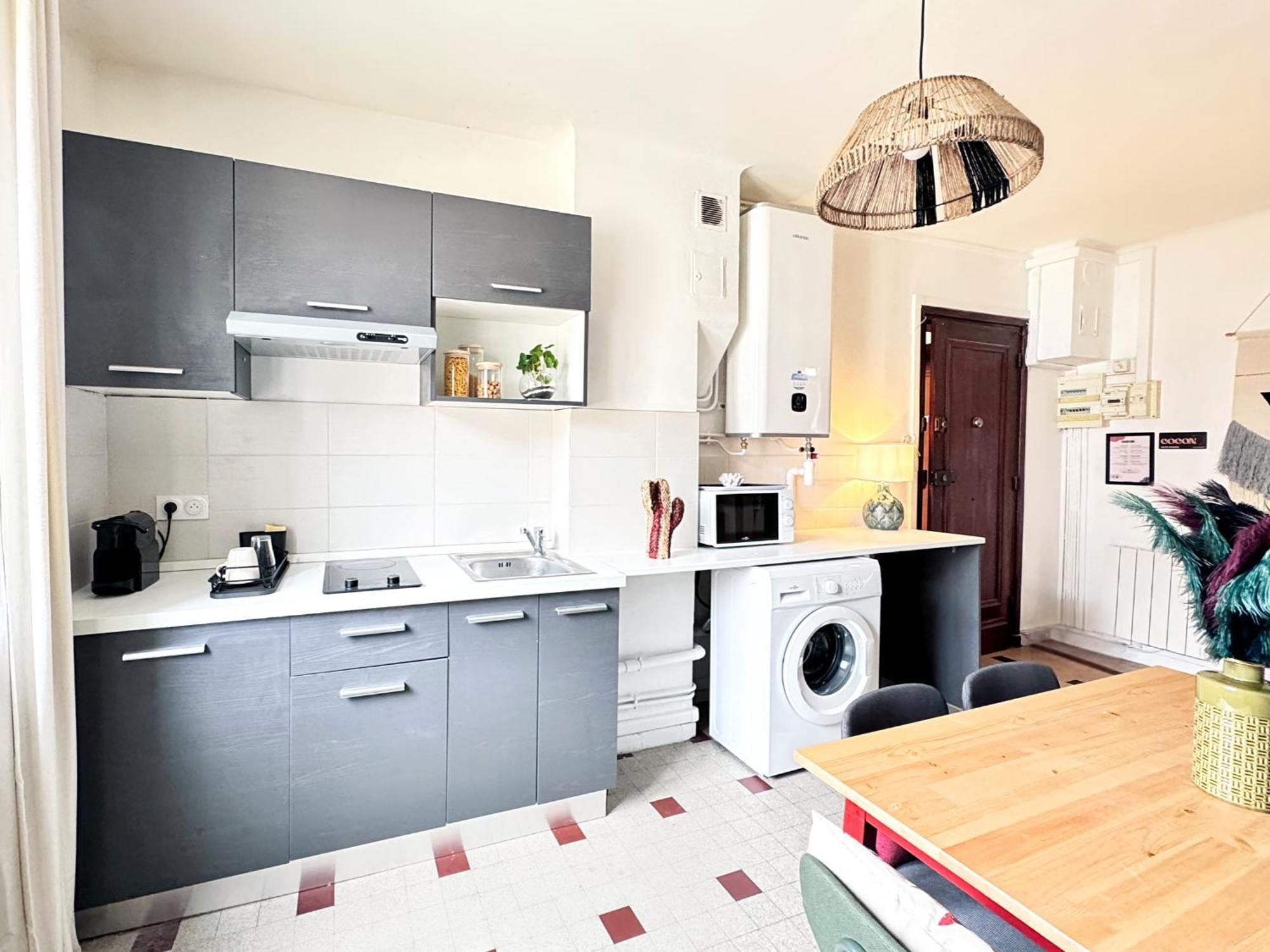 Suite Dounia Lyon Exterior photo